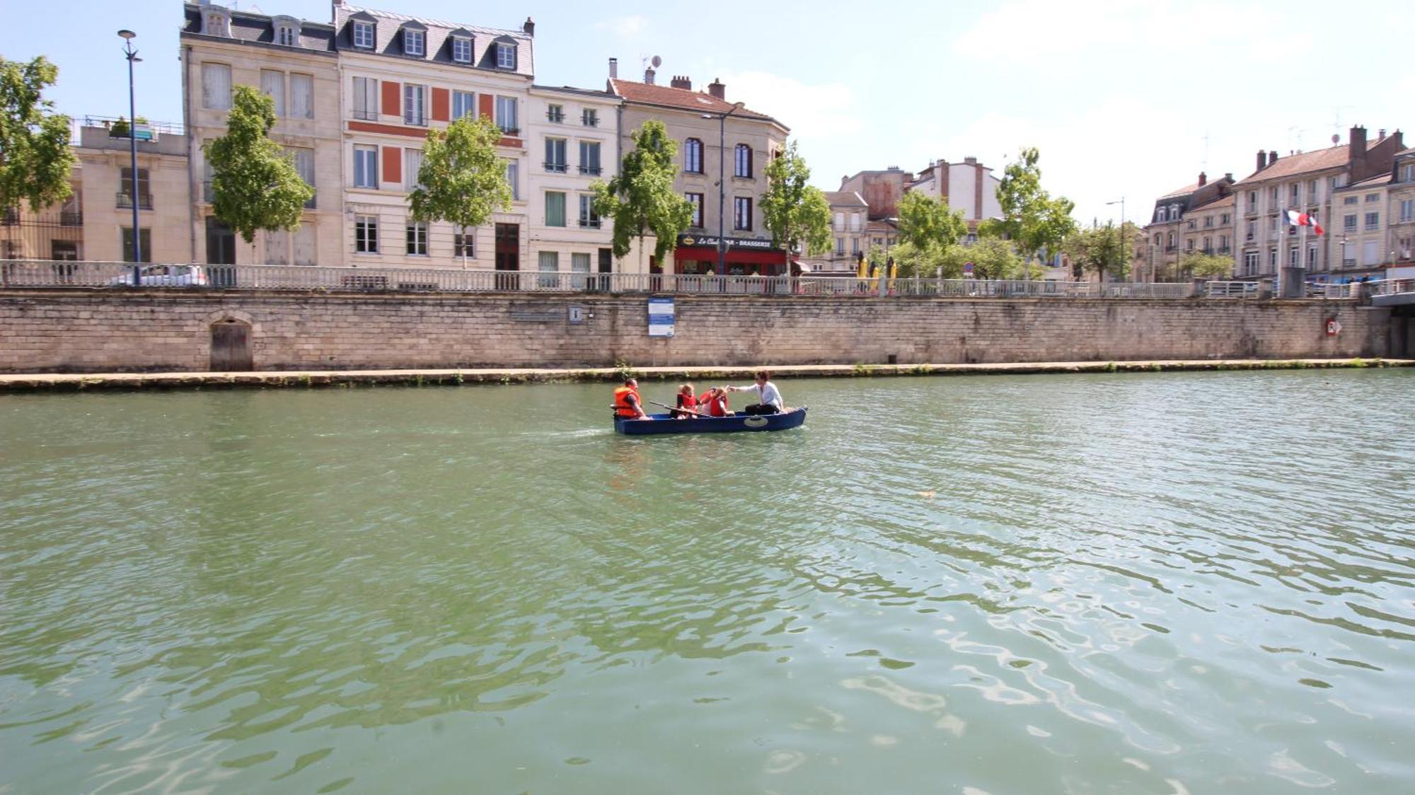 Le Gite Embarque - Gere Par Presta-Zen'Services - Barque Electrique En Supplement Verdún Exterior foto